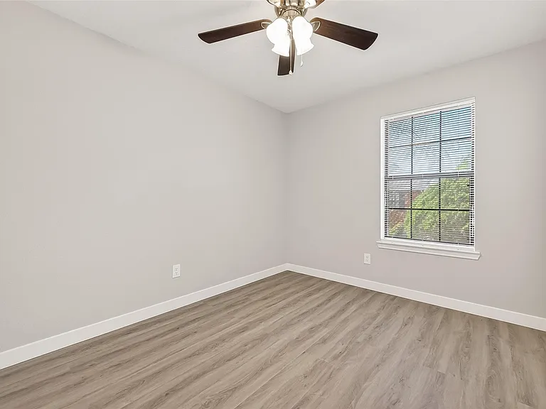 8617 Mapletwist St — Photo 25