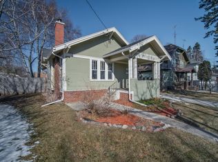 912 N 17th St, Manitowoc, WI 54220