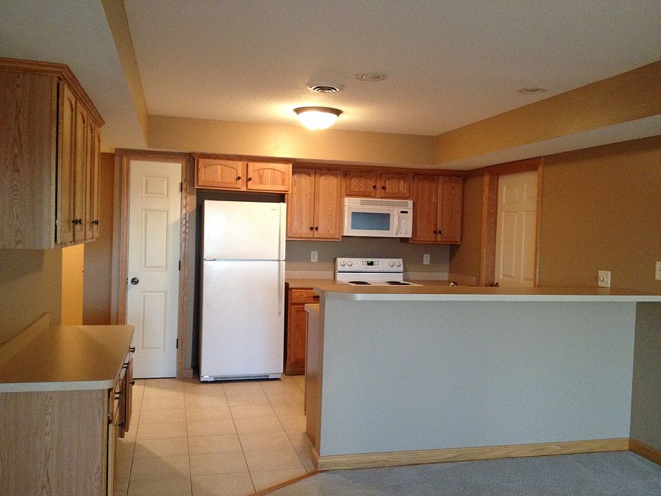 2nd image of 863 Cedar Way Unit 801