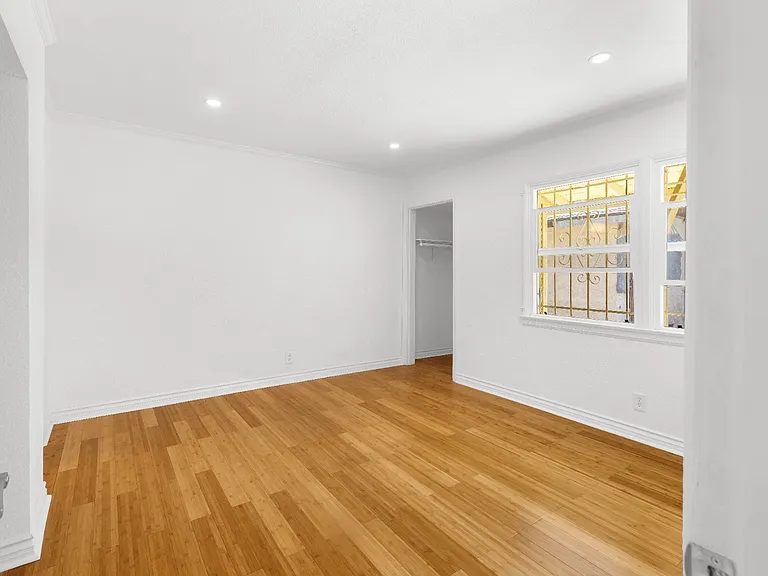 5327 6th Ave #5327 — Photo 21