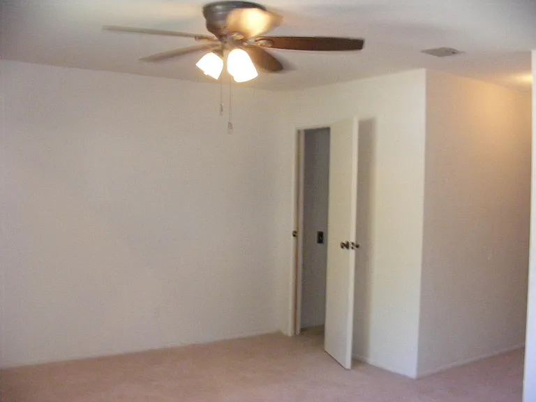 15252 Devonshire St — Photo 10