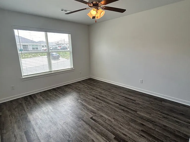 636 Hidden Springs Dr — Photo 11