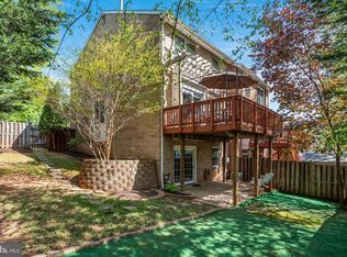 219 Beacon Dr, Sterling, VA 20164