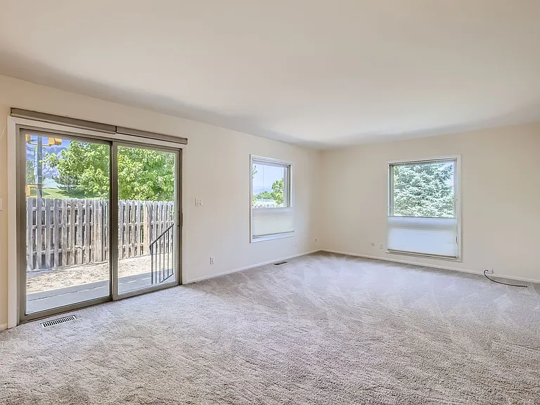 1538 Chambers Dr — Photo 5