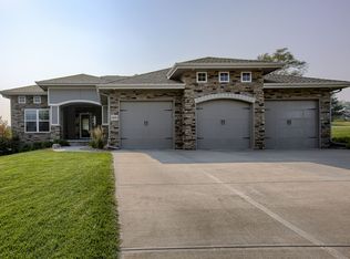 2440 S 217th St, Elkhorn, NE 68022