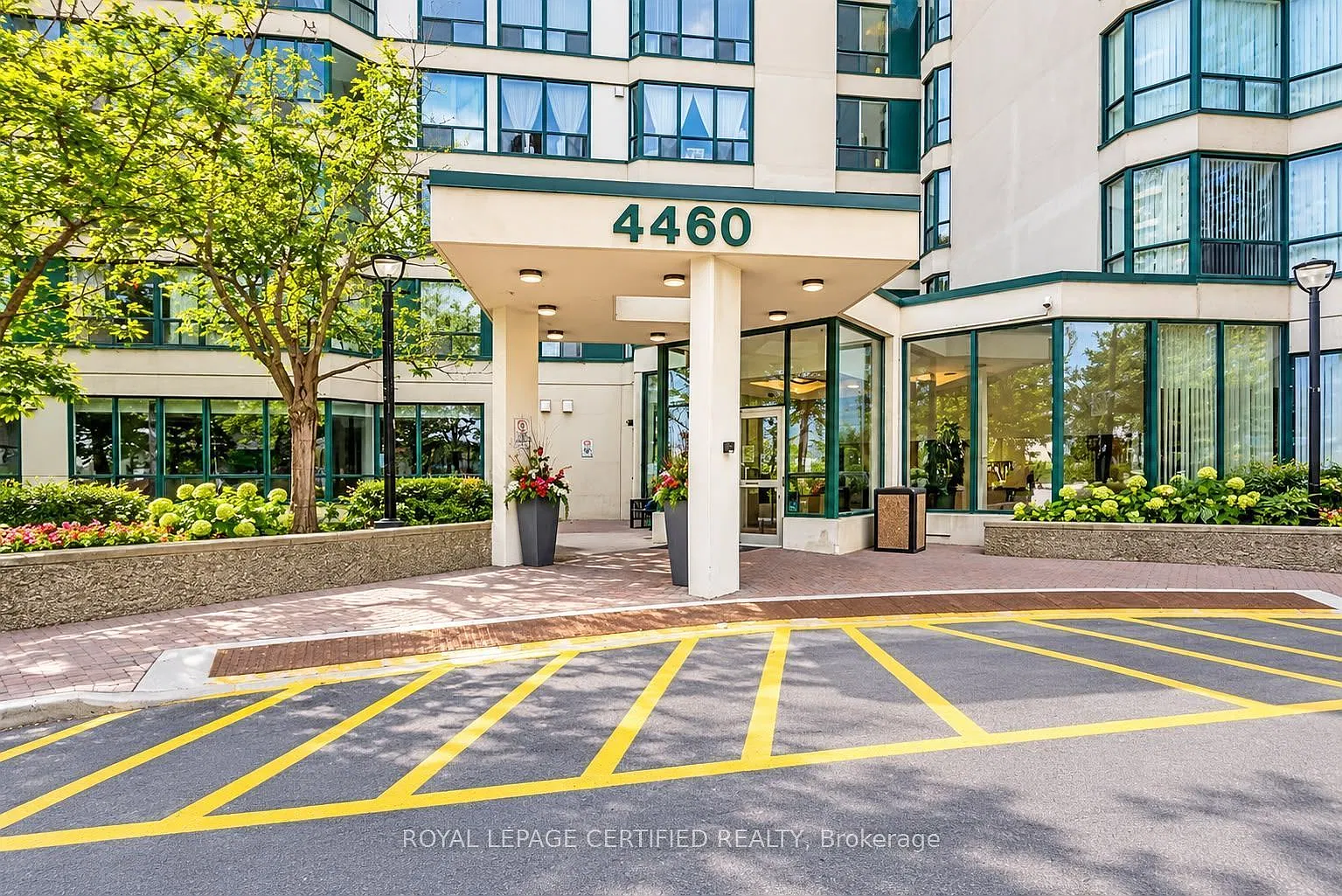 3 bed, $2,999 — Photo 4