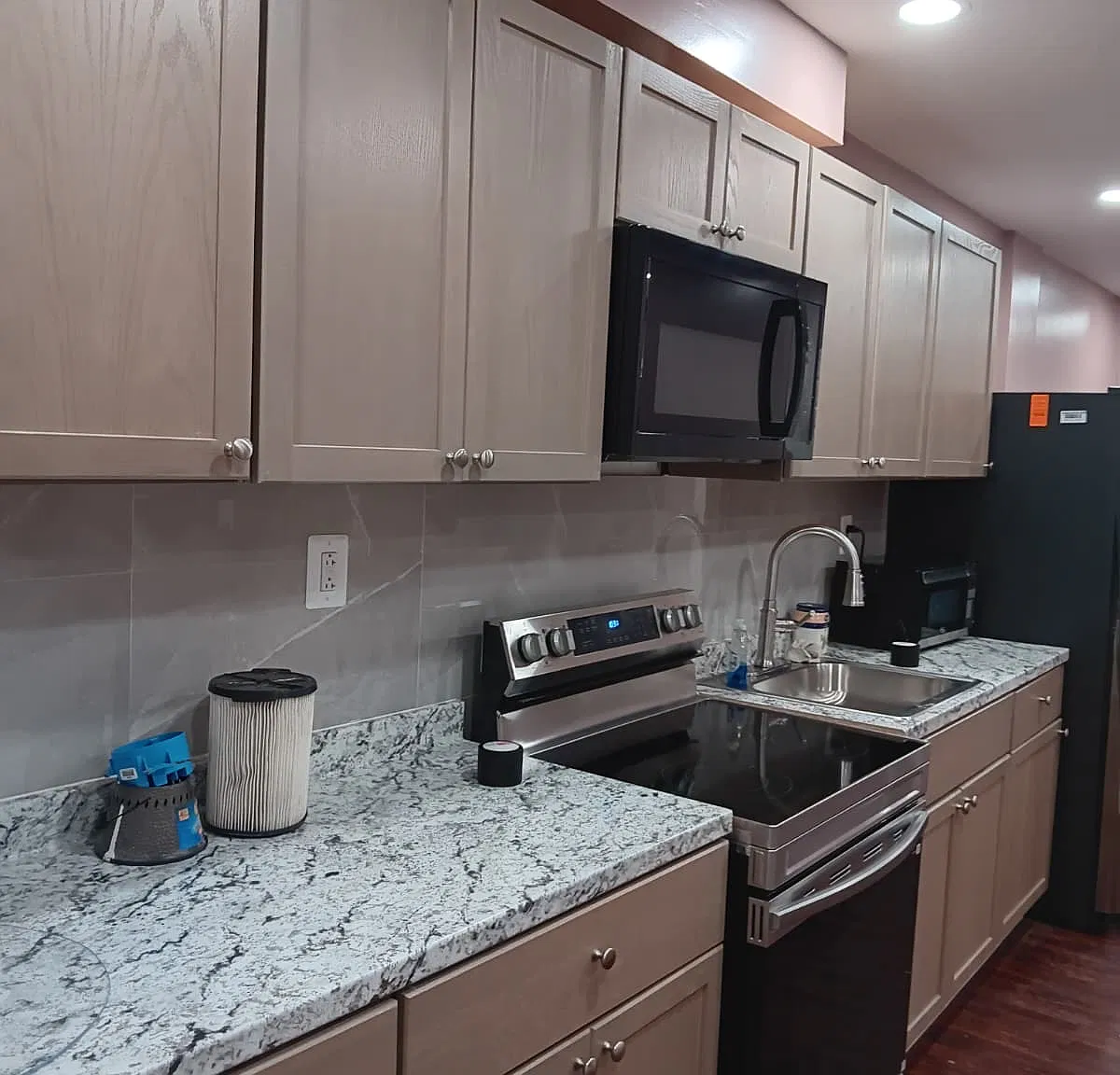 2 bed, 1.5 bath, 1300 sqft, $1,700 — Photo 4