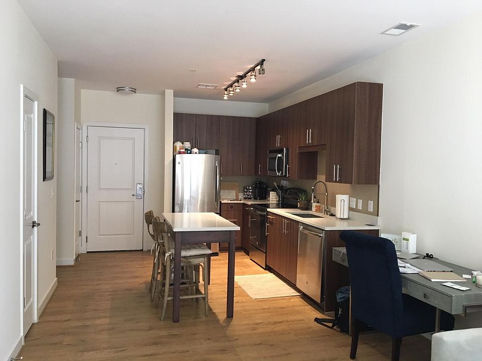 2nd image of 701 Seaton Ave