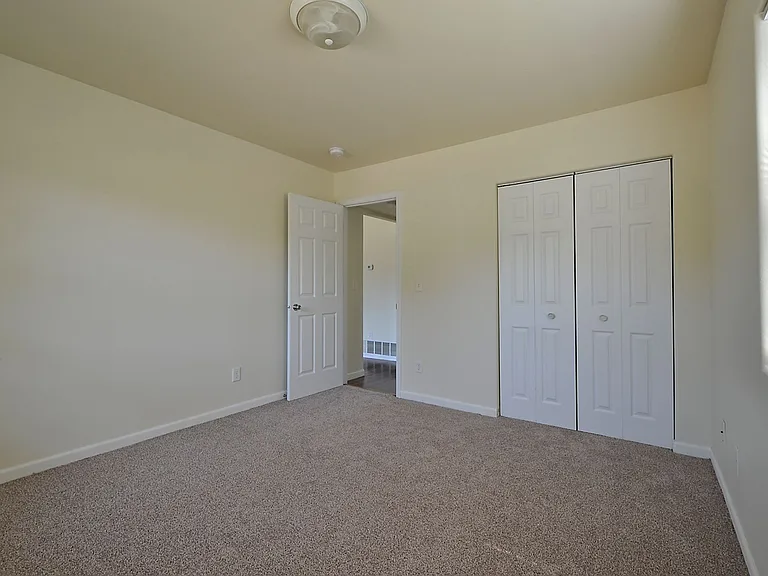 506 11th Street NW - Pet Friendly 4-Plex with Central Heat and Air — Photo 6