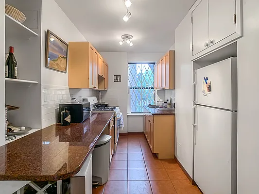 Rented by Halstead Real Estate | media 74