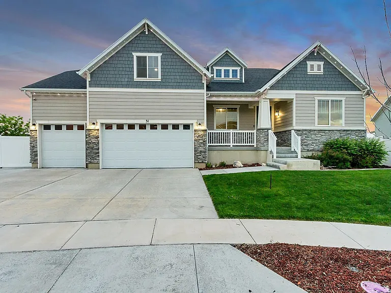 31 N Palomino Way — Photo 1