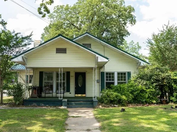 303 4th St NE, Fayette, AL 35555