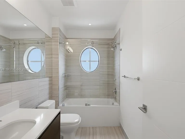 301 Altara Ave #LPH902 — Photo 18
