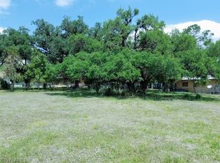 3rd Ave, Labelle, FL 33935