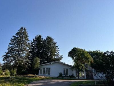 3352 Bloomfield Shore Dr, West Bloomfield, MI, 48323