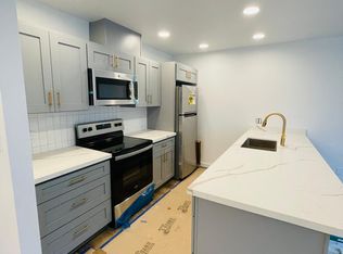 355 Front St S APT 2, Issaquah, WA 98027