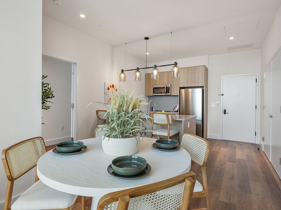 1st image of 34-35 44th St #826