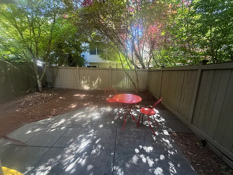 8552 Midvale Ave N #B — Photo 19