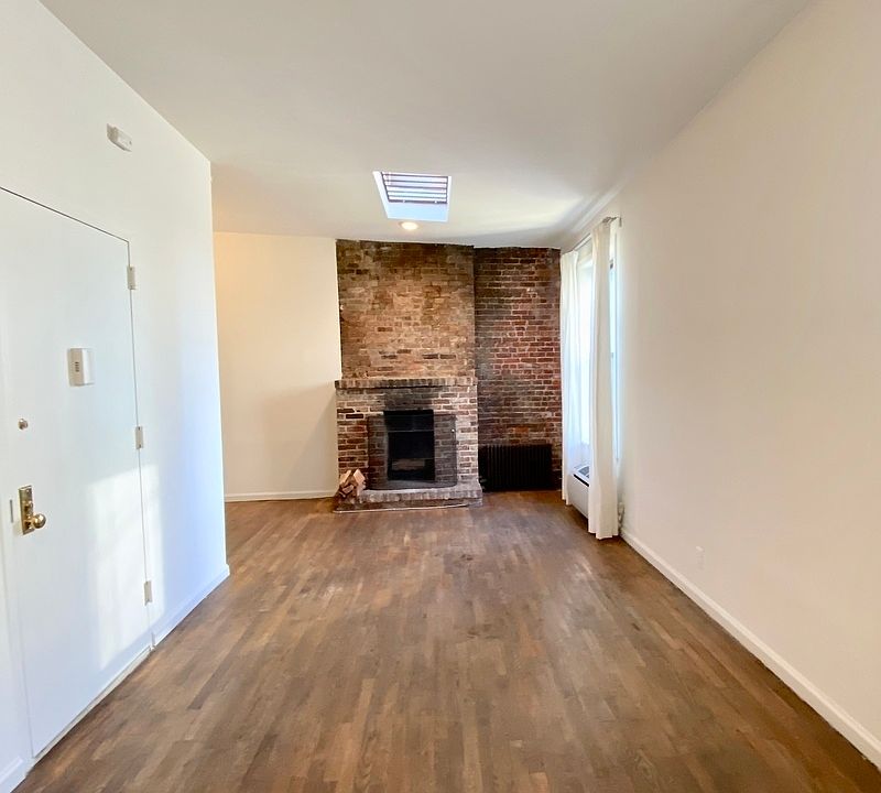 1st image of 44 Columbia Pl APT 5A
