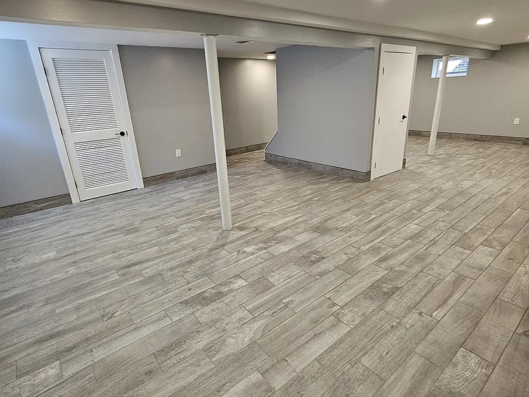 709 Mola Blvd — Photo 23