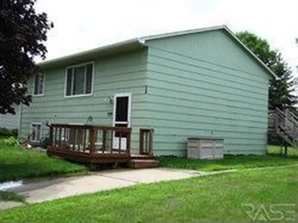 4409 S Plateau Trl, Sioux Falls, SD 57106