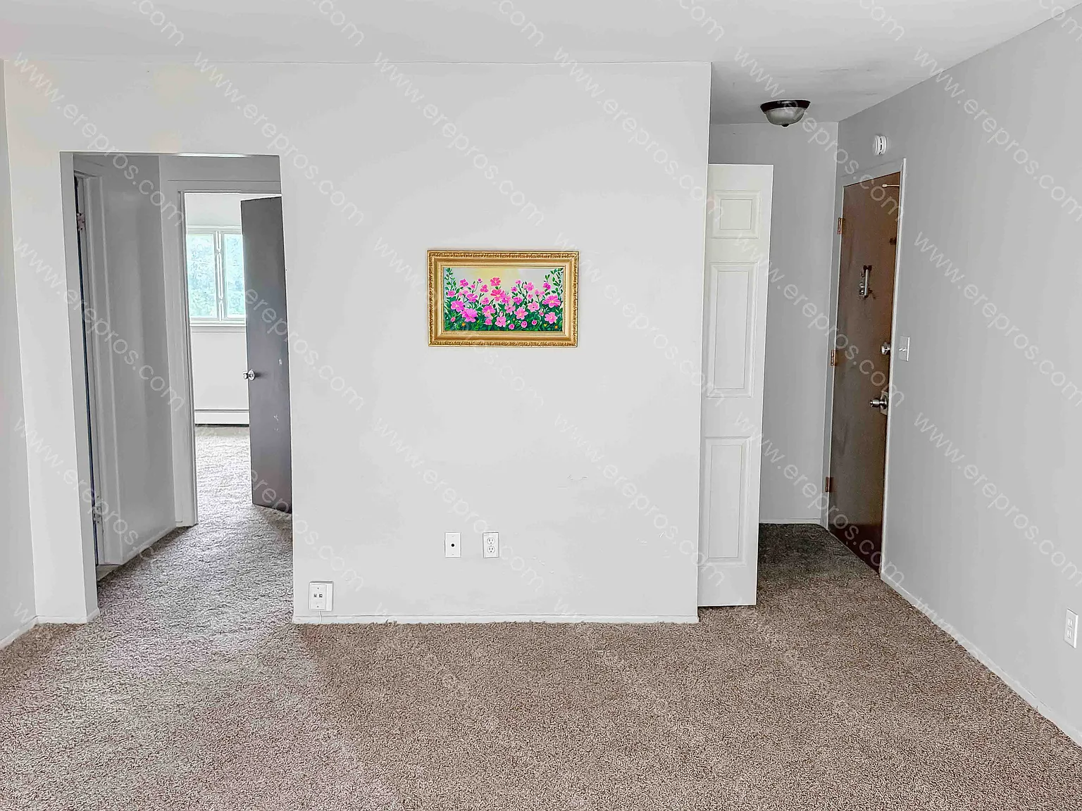 2 bed, 900 sqft, $800 — Photo 2