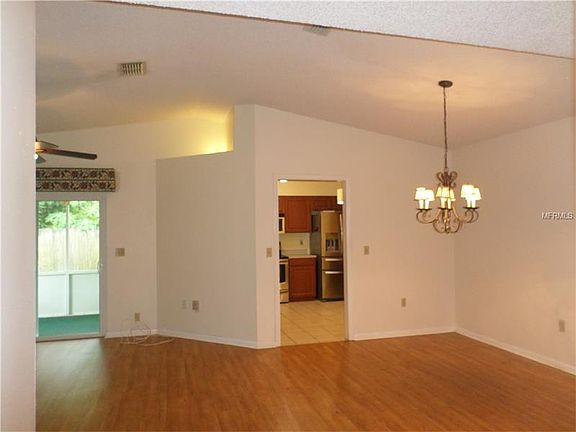 4th image of 4126 Sunnyview Dr
