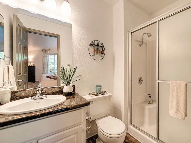 Palomino Ensuite Bathroom