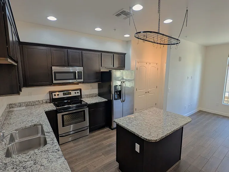 240 W Juniper Ave #1124 — Photo 7