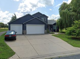 380 Robert Dr, Hastings, MN 55033