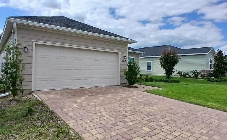 1846 NW 44th Court Rd — Photo 2