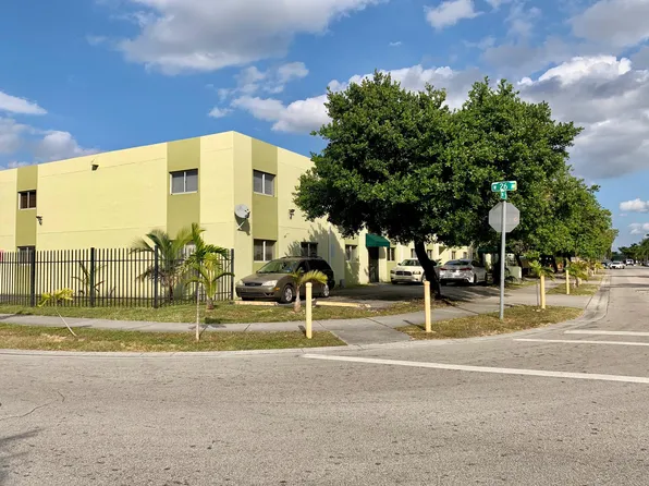 2565 W 56th St APT 110, Hialeah, FL 33016