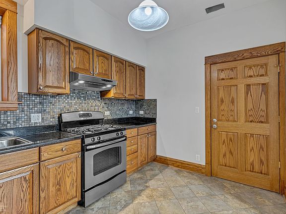 4th image of 4706 N Troy St #1