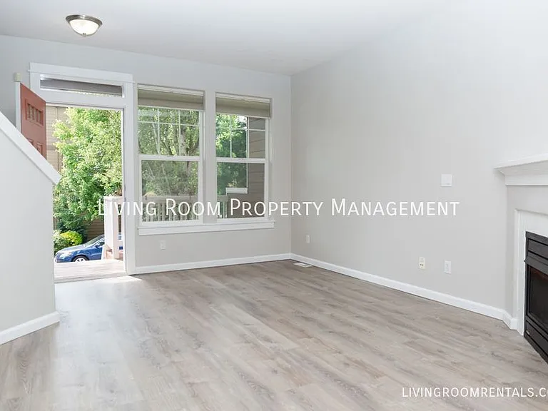 1142 SW 162nd Ave — Photo 4