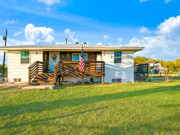 1241 Fm 1700, Clarksville, TX 75426