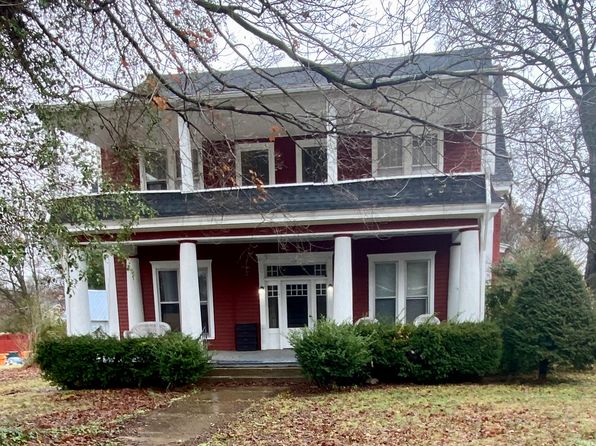 136 Alumni Ave #D