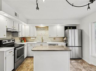 8721 Riggs Ln, Overland Park, KS 66212