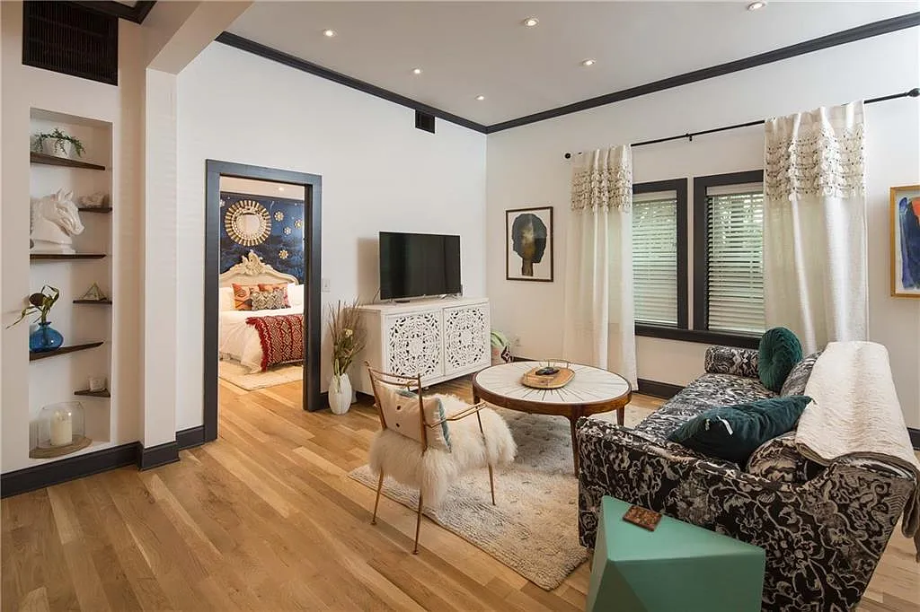 2 bed, 2.0 bath, 1400 sqft, $3,700 — Photo 1