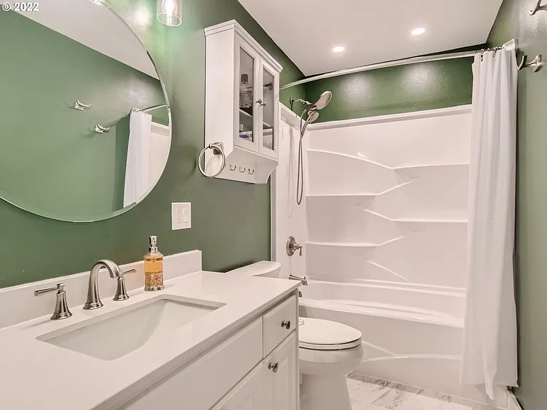 9251 SE 47th Ave — Photo 10