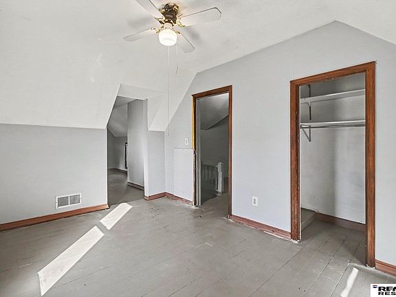 18th image of 825 N Walnut St