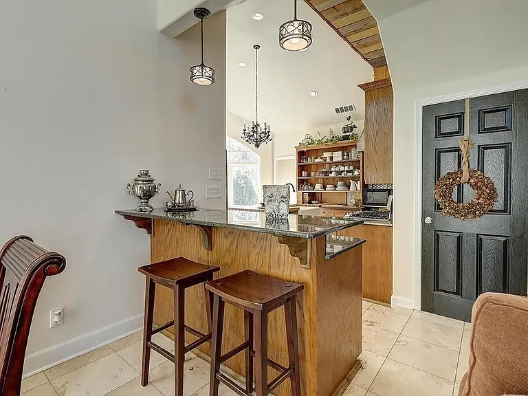 3417 Newcastle Dr — Photo 10