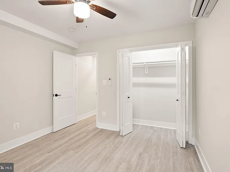 214 S Henry St — Photo 17