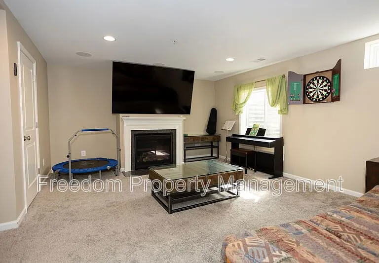 2425 Morgans Point Dr — Photo 49