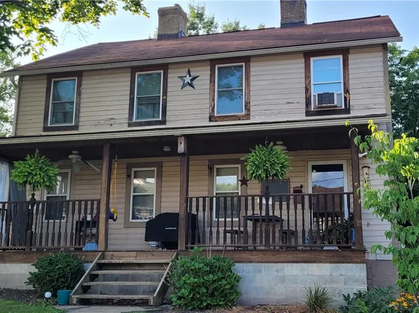 3600 Downing St, South Park, PA 15129