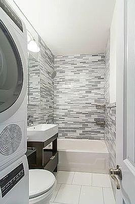 4th image of 232 Elizabeth St #2Z