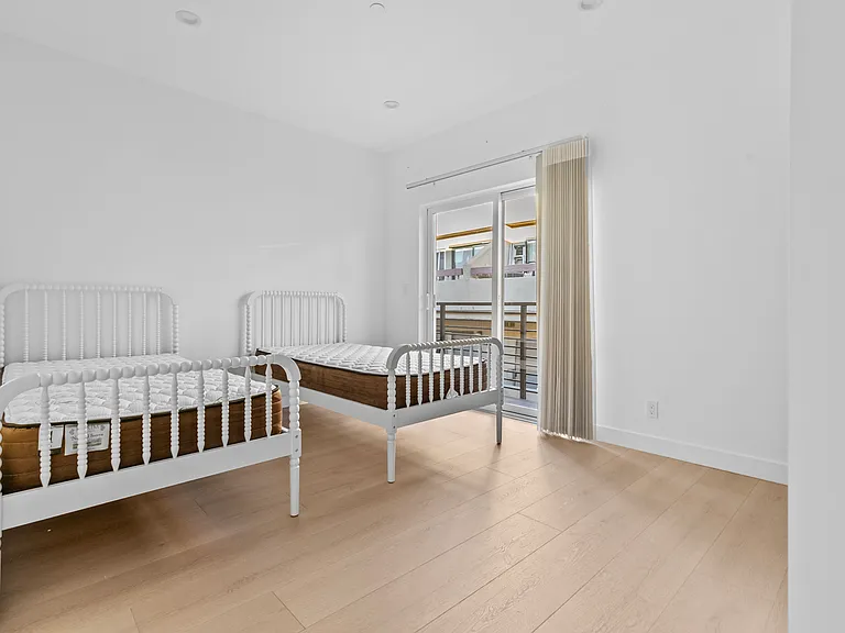 360 Burchett St #6 — Photo 21