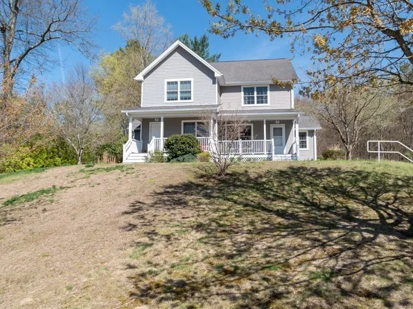 12 Palley Village Pl #12, Amherst, MA 01002