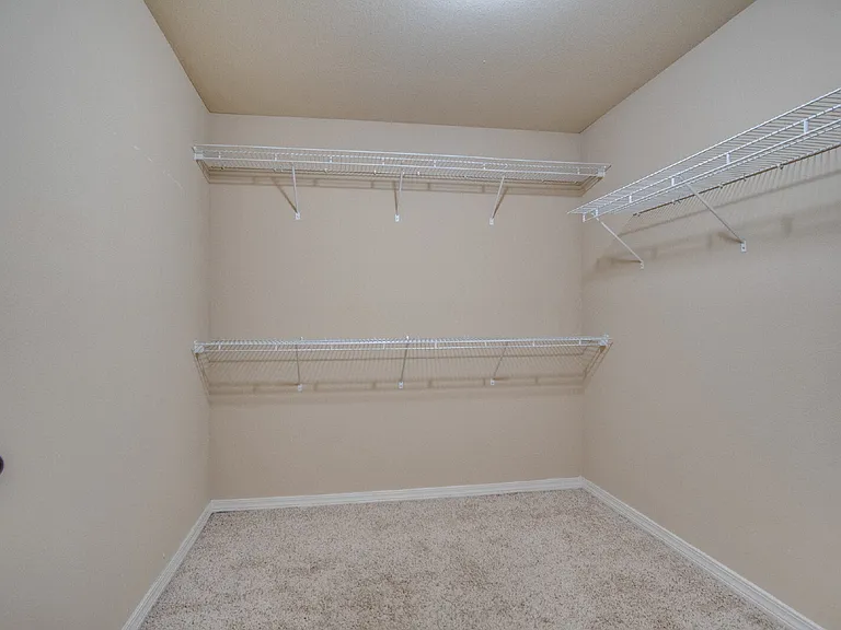 5485 Tucker Cir — Photo 23