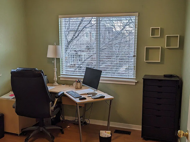 102 Rowena Pl — Photo 14