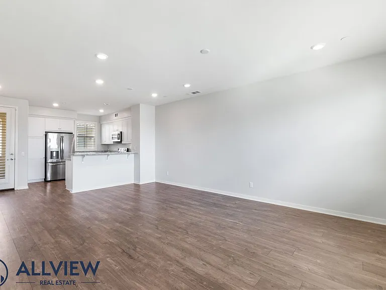 1531 E Lincoln Ave — Photo 6